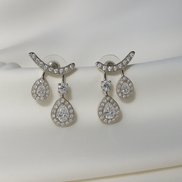 Boucles d'oreilles en acier inoxydable gouttes de cristaux argentés | Cléa