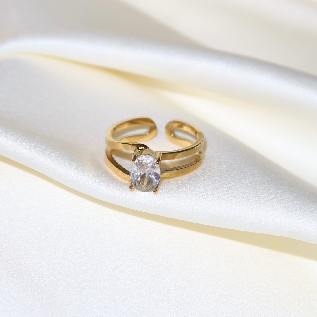 Bague ajustable dorée en acier inoxydable pierre scintillante | Anna